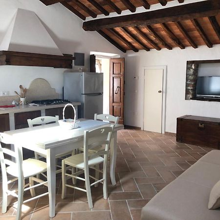 Le Dame Del Borgo Appartement Sassetta Buitenkant foto