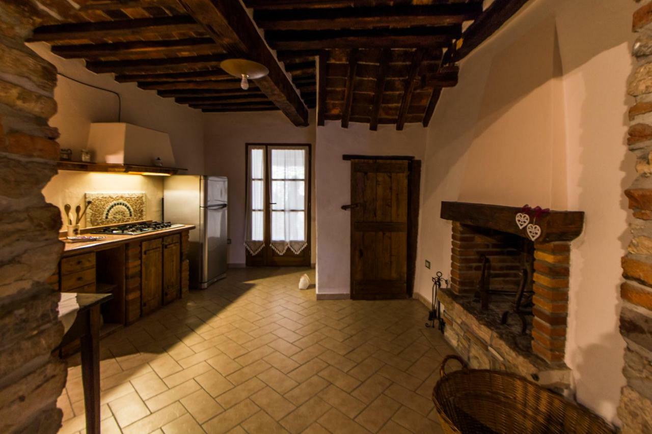 Le Dame Del Borgo Appartement Sassetta Buitenkant foto