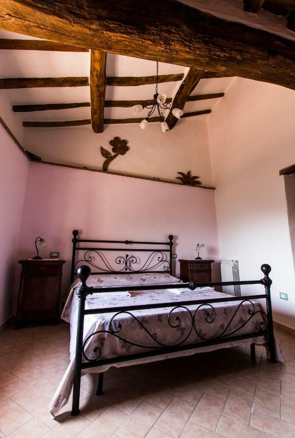 Le Dame Del Borgo Appartement Sassetta Buitenkant foto