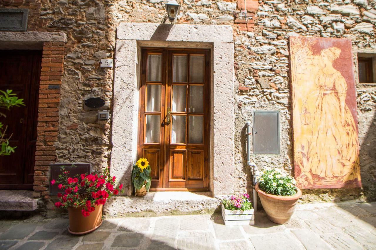 Le Dame Del Borgo Appartement Sassetta Buitenkant foto