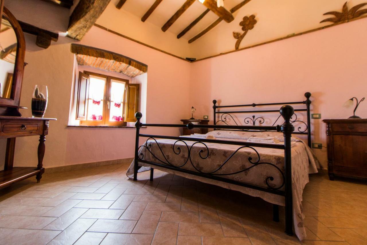 Le Dame Del Borgo Appartement Sassetta Buitenkant foto