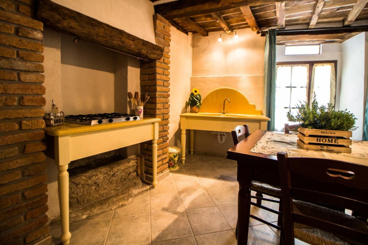 Le Dame Del Borgo Appartement Sassetta Buitenkant foto