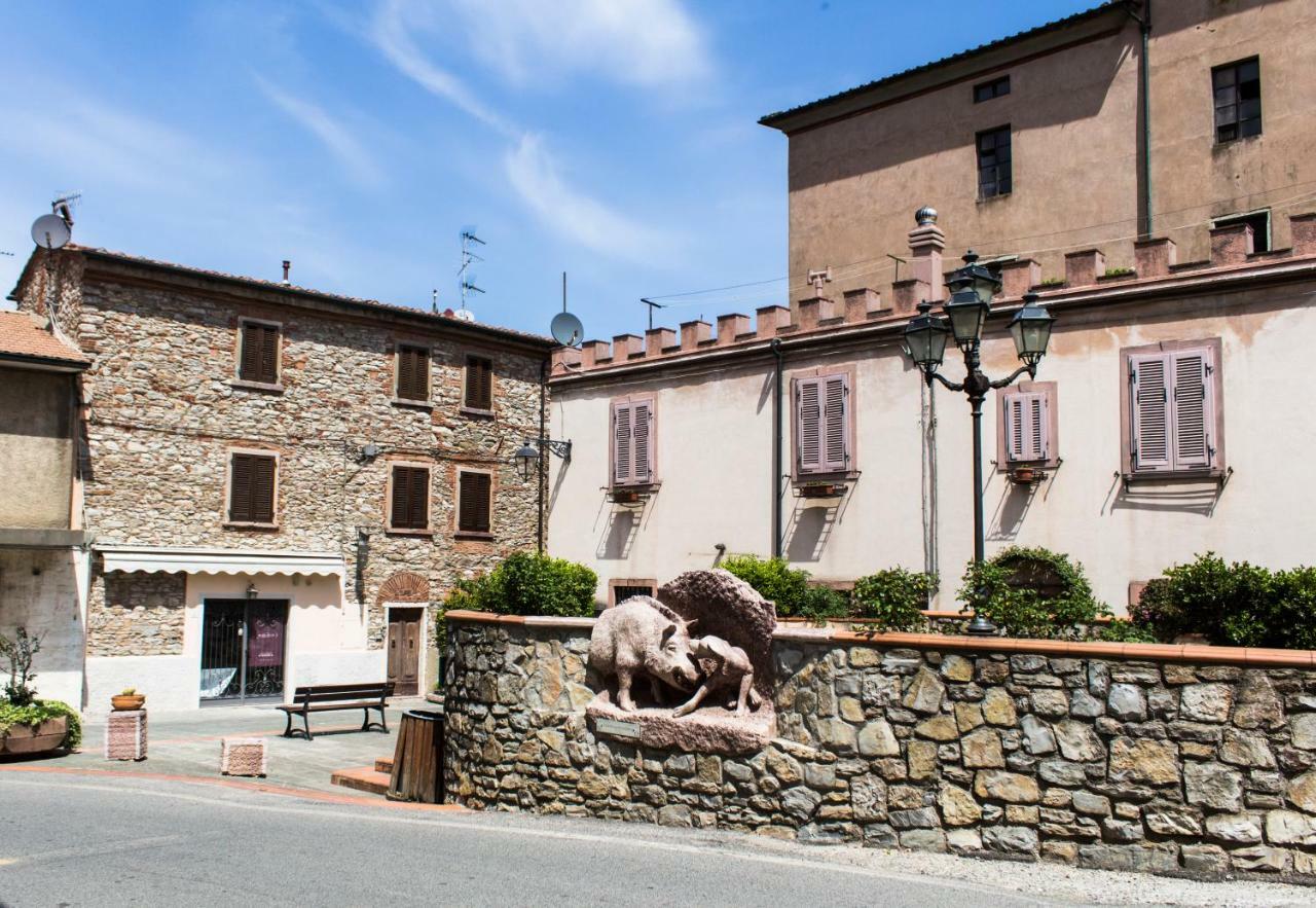 Le Dame Del Borgo Appartement Sassetta Buitenkant foto